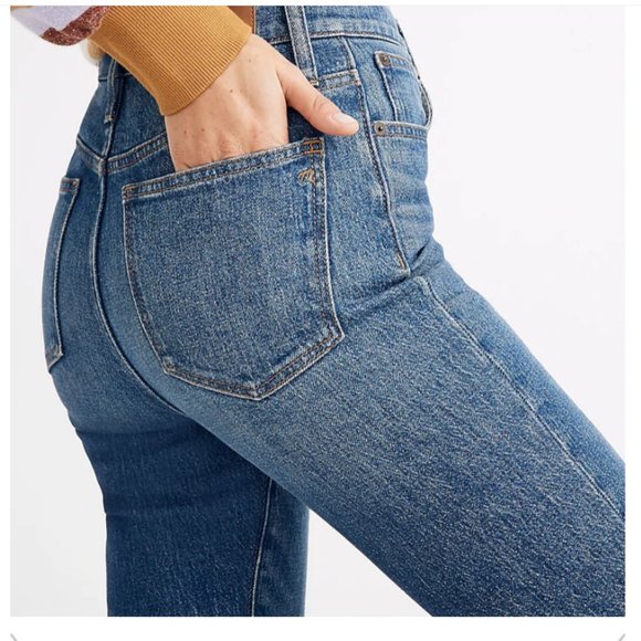 Madewell Tall Classic Straight Jeans in Coldbrook Wash, Size 29T - Picture 7 of 10